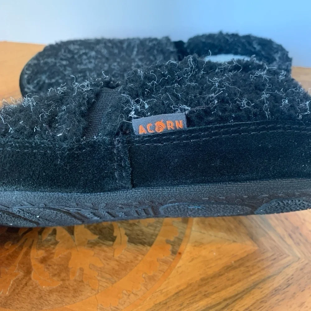 Acorn Warm Fuzzy Slippers Gray Black Youth Big Boys or Girls Size 3 - 4